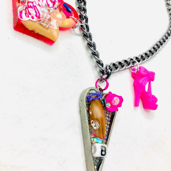 COPY - Barbie necklace - Picture 4 of 5